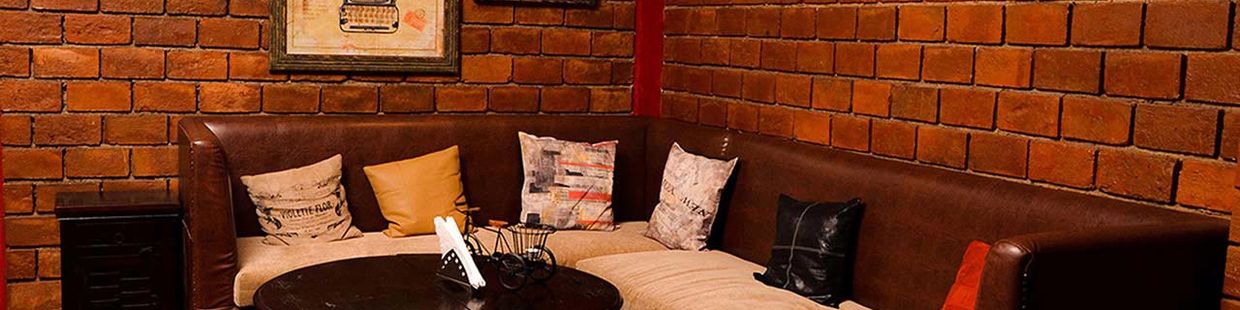 Moonshine Cafe & Bar: Delhi